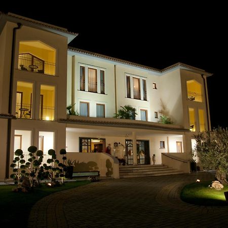Best Western Premier Villa Fabiano Palace Hotel ريندي المظهر الخارجي الصورة