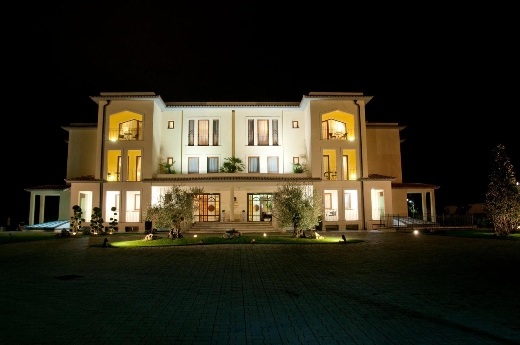 Best Western Premier Villa Fabiano Palace Hotel ريندي المظهر الخارجي الصورة