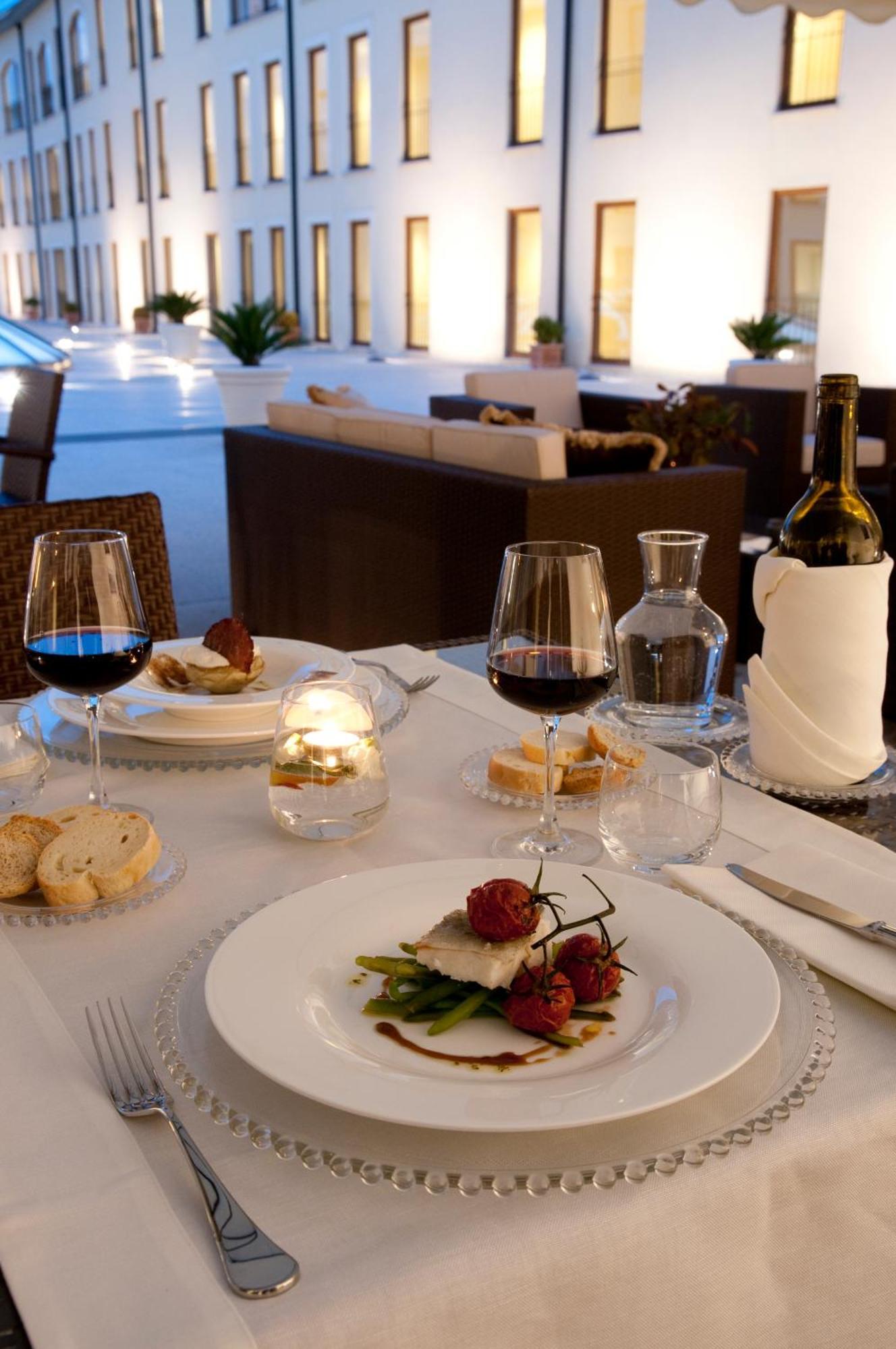 Best Western Premier Villa Fabiano Palace Hotel ريندي المطعم الصورة